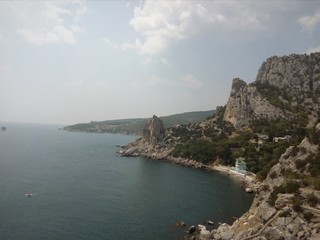 море и скалы