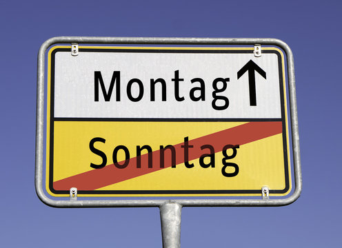 Sonntag/Montag Ortstafel