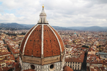 Obraz premium View of the cupola of Il Duomo Cathedral from Campanile tower, Florence