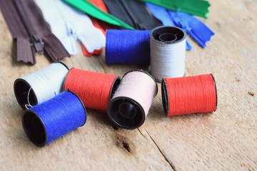 thread spool and zipper