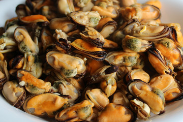 Cooked mussels