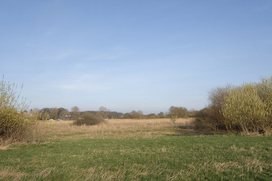 An der Weser in Bremen im Fr&uuml;hling