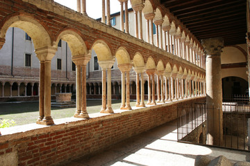 Kreuzgang vom Dom in Verona.