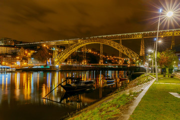 Porto. The Don Luis bridge at night.
