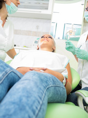 Obraz premium Girl having a dental examination