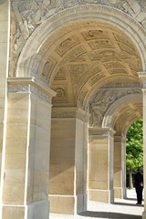 Fototapeta na wymiar Arc de triomphe du Carrousel à Paris, France