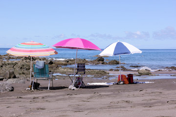 Fototapeta premium Sonnenschirme Strand Meer