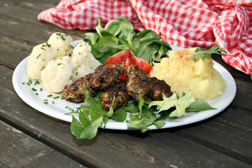 organisch, lifestyle, bratlinge, cevapcici, style, hafelflocken, kieselsäure, gesund, löwenzahn, blumenkohl, ausgewogenes, gericht