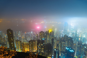 Fototapeta premium Panoramę miasta hongkongu na widok szczyt victoria w nocy.