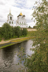 Fototapeta premium Kremlin in the city of Pskov.
