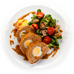 Meatballs with boiled egg