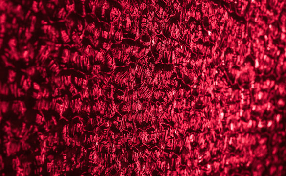 Geriffelte rote Glassscheibe