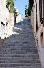 Fototapeta na wymiar steile Treppe in Arta