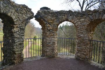 Künstliche Ruine im Park Belvedere in Weimar