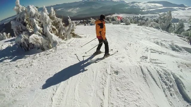 Fall of the skier Woman