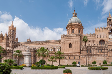 Obraz premium Palermo Cathedral is the cathedral church of the Roman Catholic, located in Palermo, Sicily, Italy.
