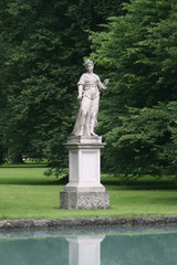 Obraz premium Statue in the Park