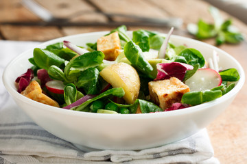Potato salad with vegetables and tofu