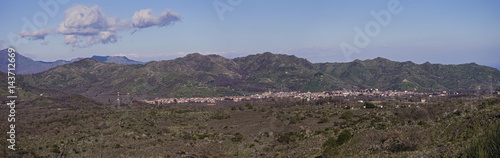 500_F_143712669_950hpTZJ9vnpJMWTovoTlXtdhl5naDfZ.jpg