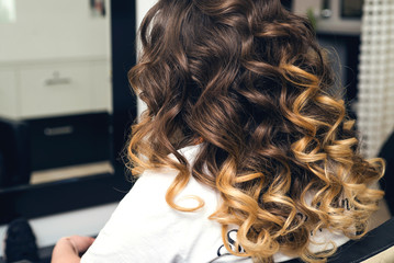 Curly Hair. Hairdressing. Wave .Natural Hair