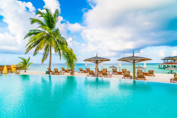 Fototapeta na wymiar Swimming pool bar in tropical Maldives island .