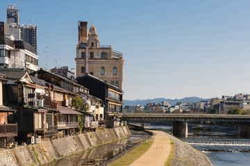 Fototapeta premium Kamo river view - Kyoto Japan - Shijo bridge