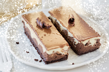 Christmas chocolate vanilla cheesecake slices