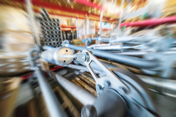 Various mechanisms and gray metal pipe.