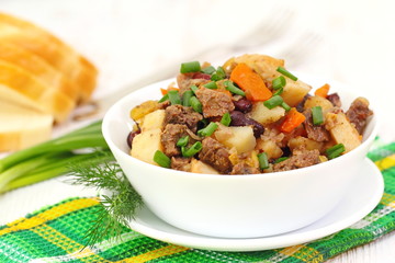 Stew meat with vegetables and haricot