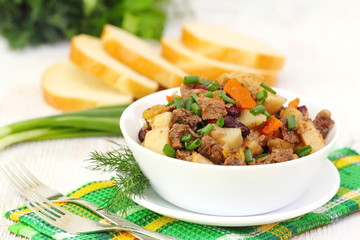 Stew meat with vegetables and haricot