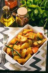  Potatoes baked with garlic and spices.