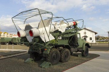 Missile launcher truck