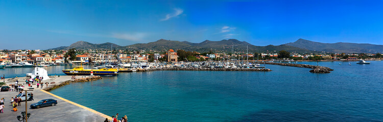 Fototapeta na wymiar In the port of Aegina