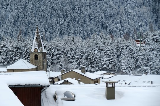 Auvergne-Rhone-Alpes - Savoie - Aussois - Clocher de l'Eglise en hiver