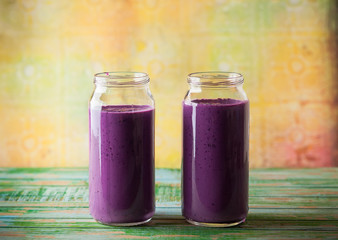 Blackberry and blueberry smoothie