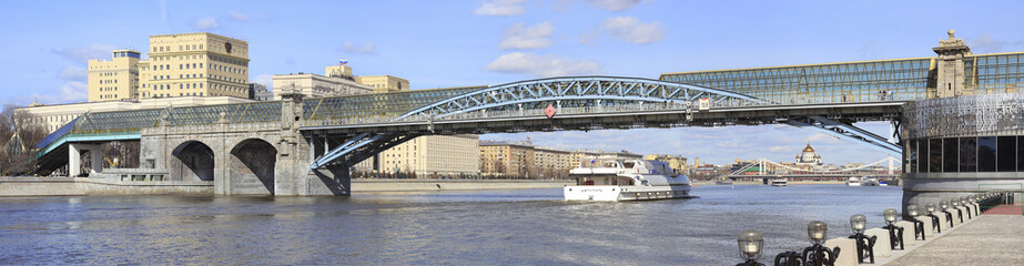 Pushkin Bridge. Navigation. Moscow. April 9, 2017