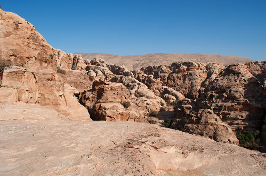 Beida, 02/10/2013: vista dall'alto del canyon della piccola Petra, nota come Siq al-Barid, sito archeologico nabateo con edifici scavati nelle pareti dei canyon di arenaria