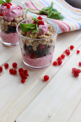 healthy Breakfast of cottage cheese , currants and roasted oat flakes