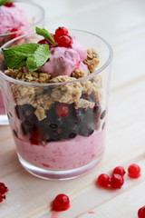 healthy Breakfast of cottage cheese , currants and roasted oat flakes