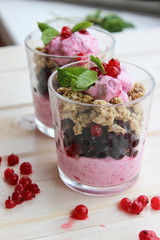 healthy Breakfast of cottage cheese , currants and roasted oat flakes