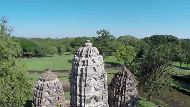 Tempel Wat Si Sawai im historischen Park Sukothai, Thailand