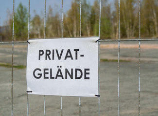 Privat-Gelände Schild