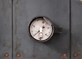 Old gauge with broken front glass