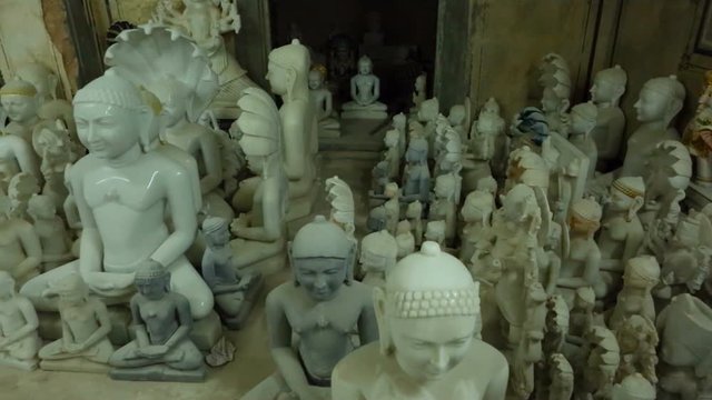 Statues of Hindu Gods and Goddess. Crafts and Arts of India. Murti handmade Manufacturing in Jaipur (Rajasthan).