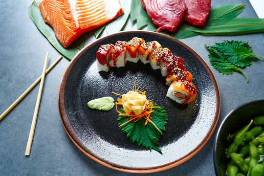 Rice Maki Sushi with salmon and tuna