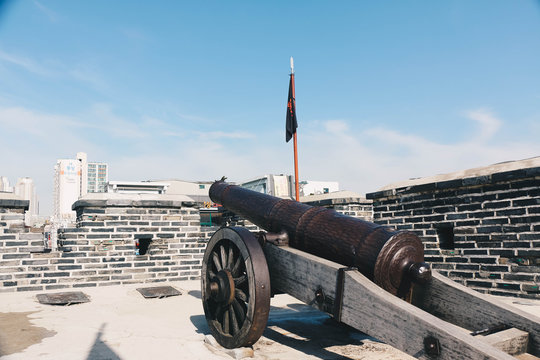  Cannon pointing toward the city