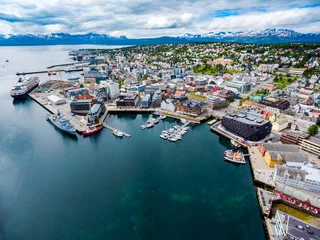 Photo sur Plexiglas Porte View of a marina in Tromso, North Norway