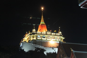 Obraz premium goden mount