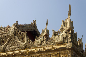Fototapeta na wymiar Sittwe Alodawpyi Monastery