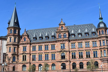 Fototapeta na wymiar Neues Rathaus Wiesbaden